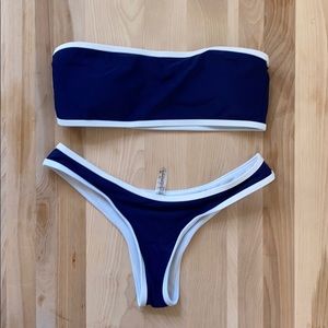 Navy strapless bikini